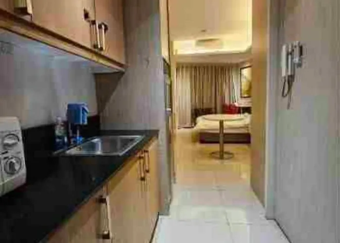 Moa Staycation Shell Residences *